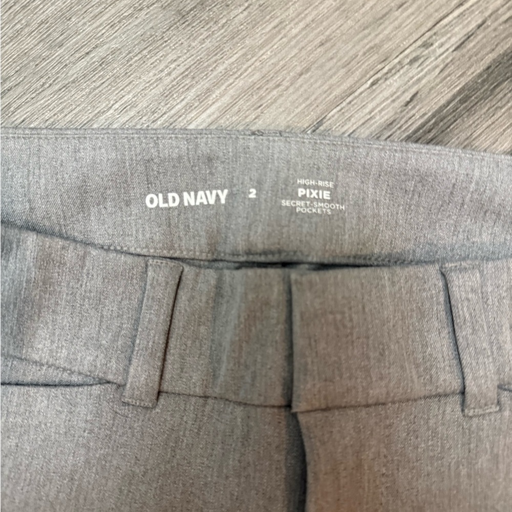 Old Navy High-Rise Gray Pixie Pants - Picture 5 of 6
